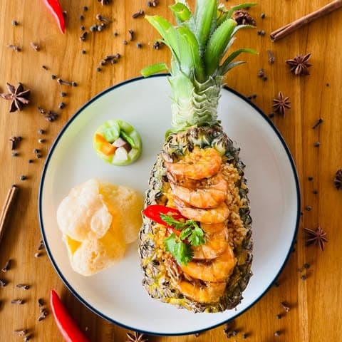 Candi Resto & Rooftop Bar 7