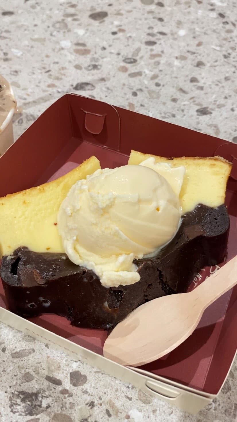 FUDGYBRO BLOK M at Melawai Raya 8