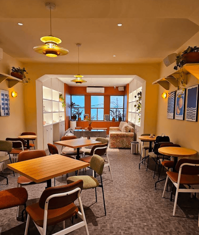 THE FULL YOLK - ALL DAY CAFE 3