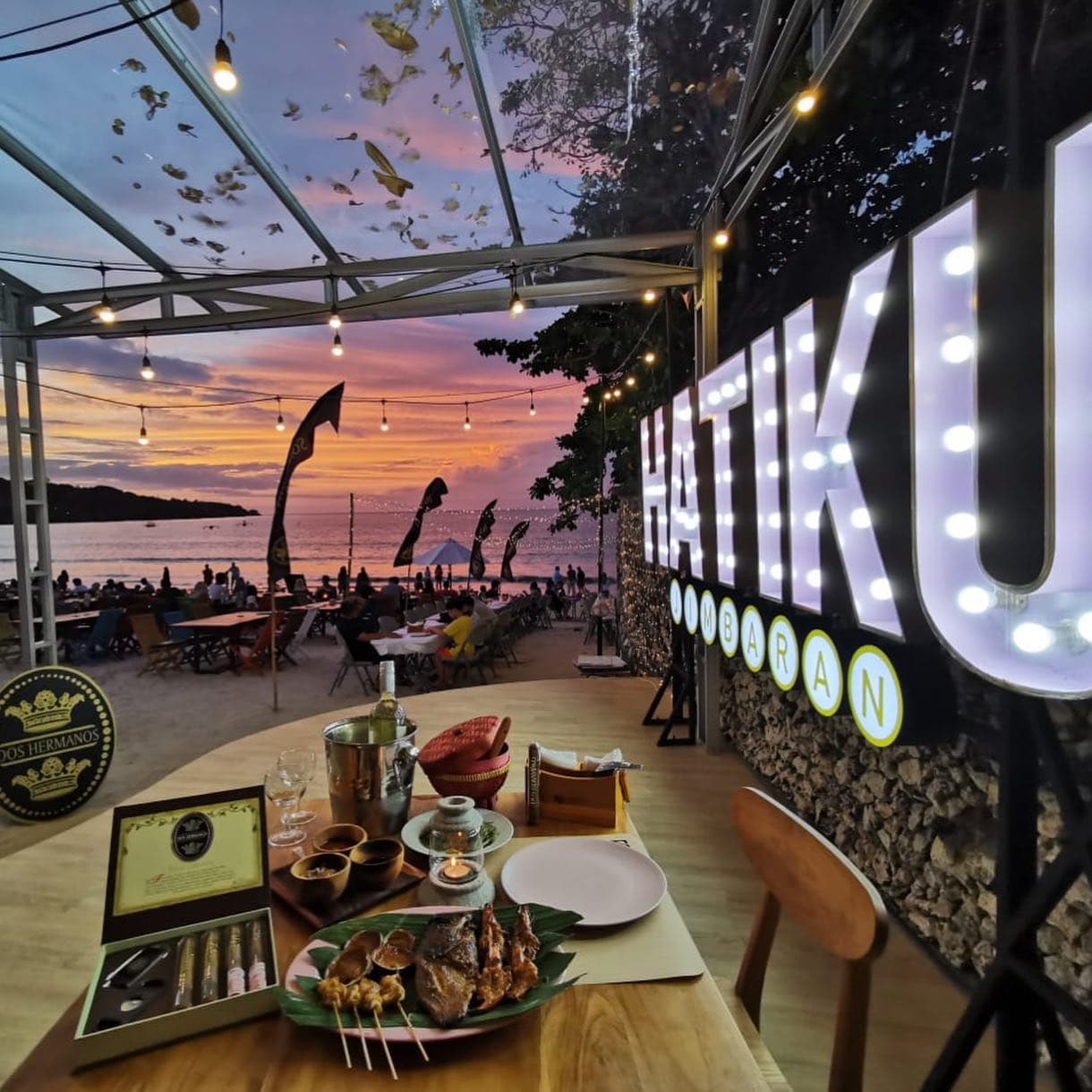 Jakarta's "Santorini"? Don't just look at the pictures, hear me out 3