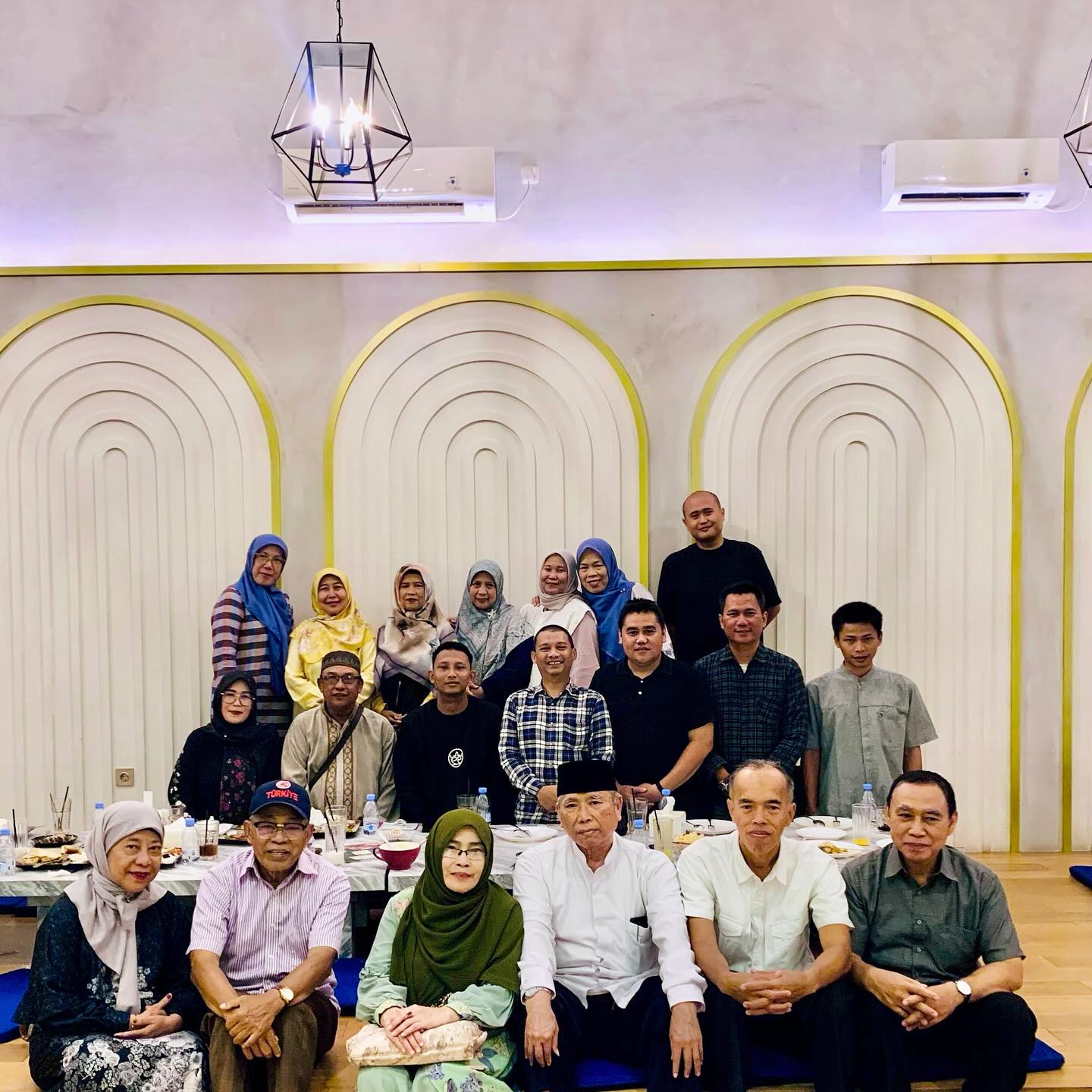 如果你也住坦格朗，请把这家“社区客厅”焊在活动清单里