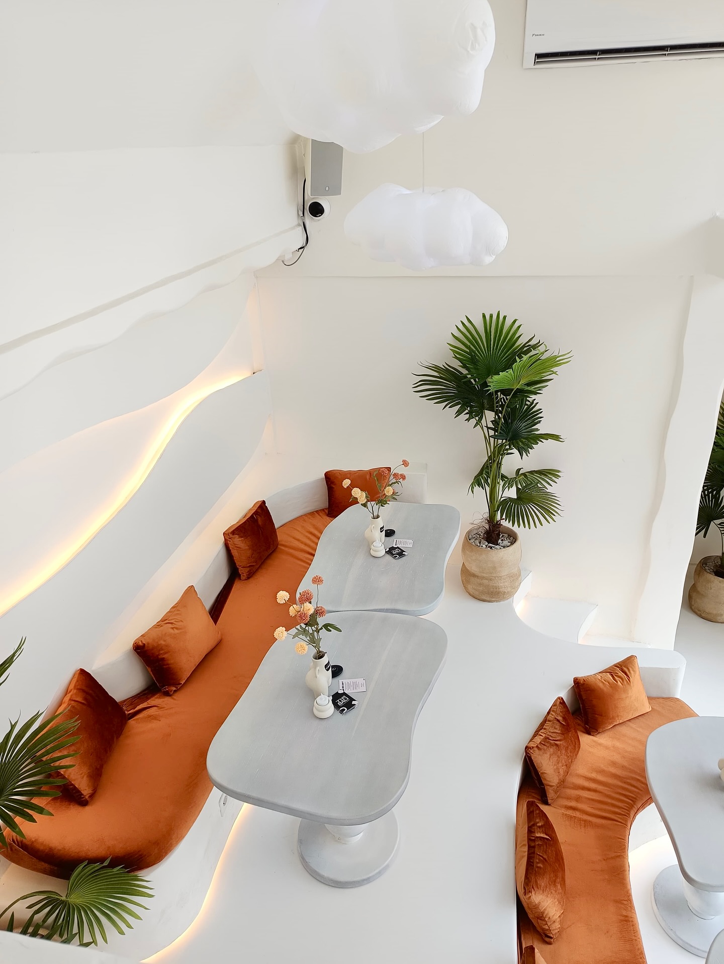 Pecinta foto, merapat! Foodie, minggir dulu? Tempat hits 4.9 di Ubud ini udah aku cobain buat kamu! 4