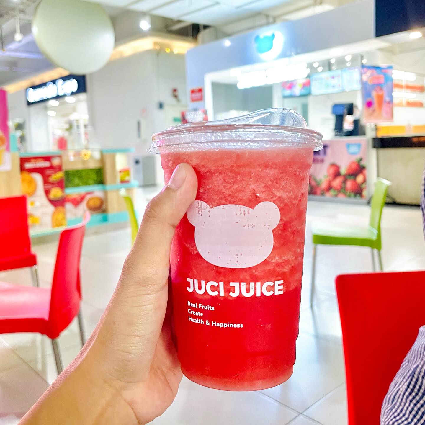 Anjay, 25k dapet jus fresh tanpa gula? Jus di Ambassador Mall ini emang mantap