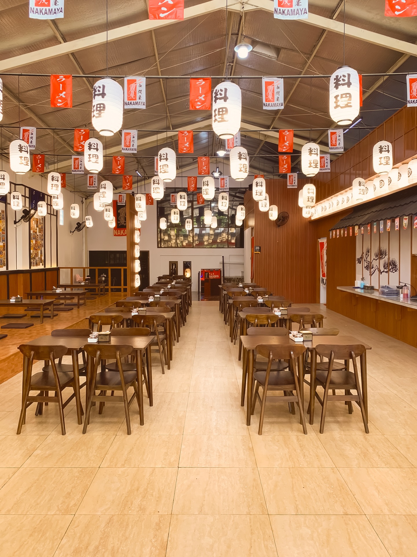 Gak nyampe 15 ribu per orang, kok bisa kedai 'Mie Pedas Setan' di Bandung ini tiap hari ngantre panjang? 2