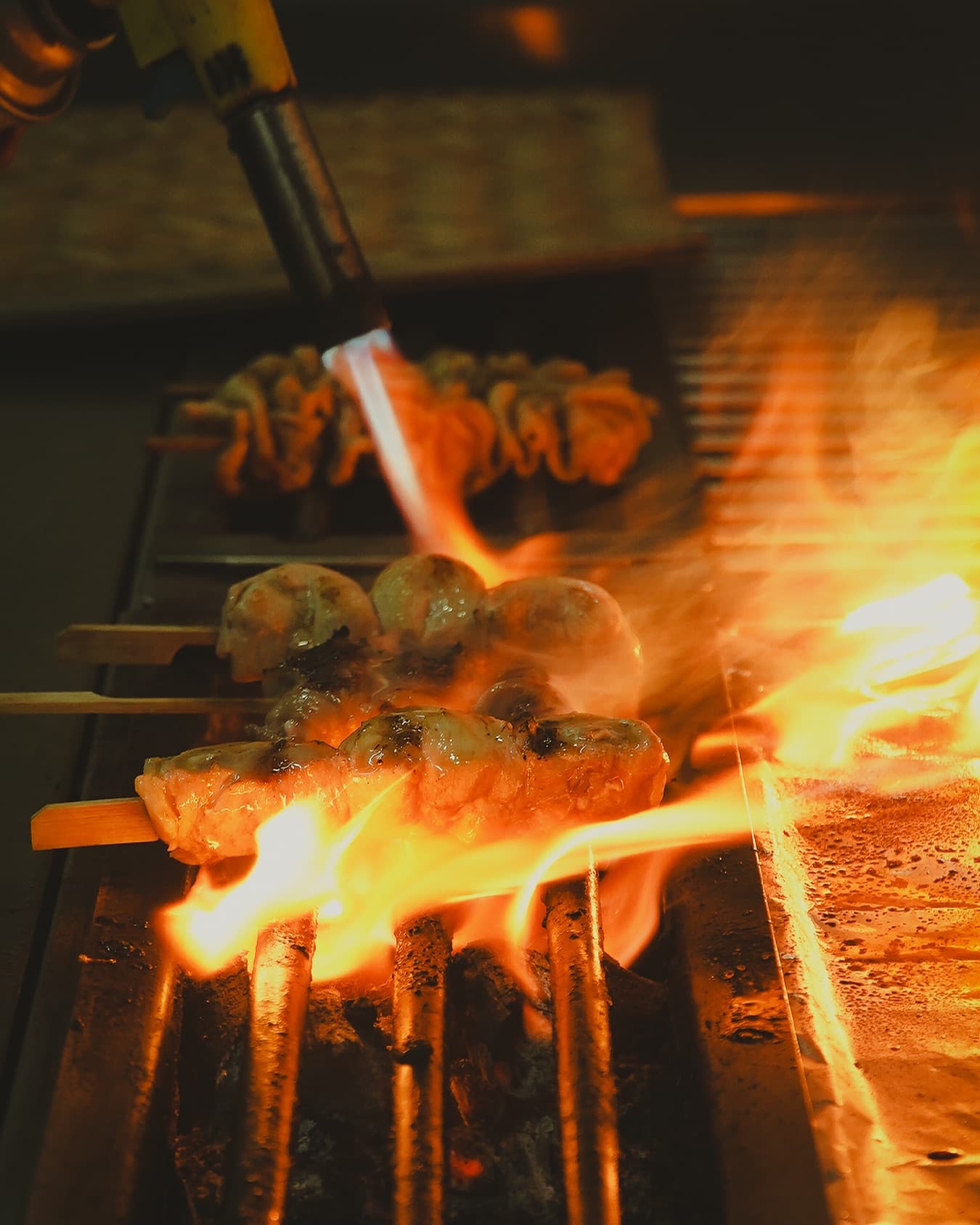 Anjay, rating 4.8 tapi... Tempat Nongkrong cyberpunk di Jakarta ini 'list anti-zonk'-nya lebih penting dari menunya