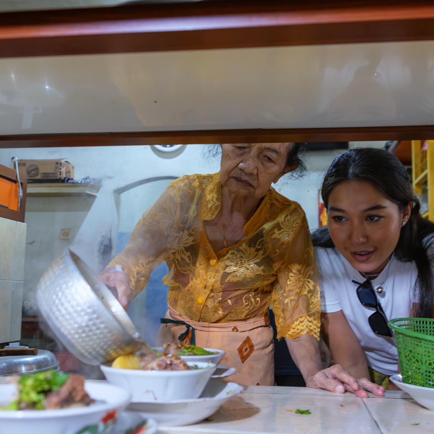 Demi sop buntut 28k ini, rela deh balik lagi ke Tawangmangu 3