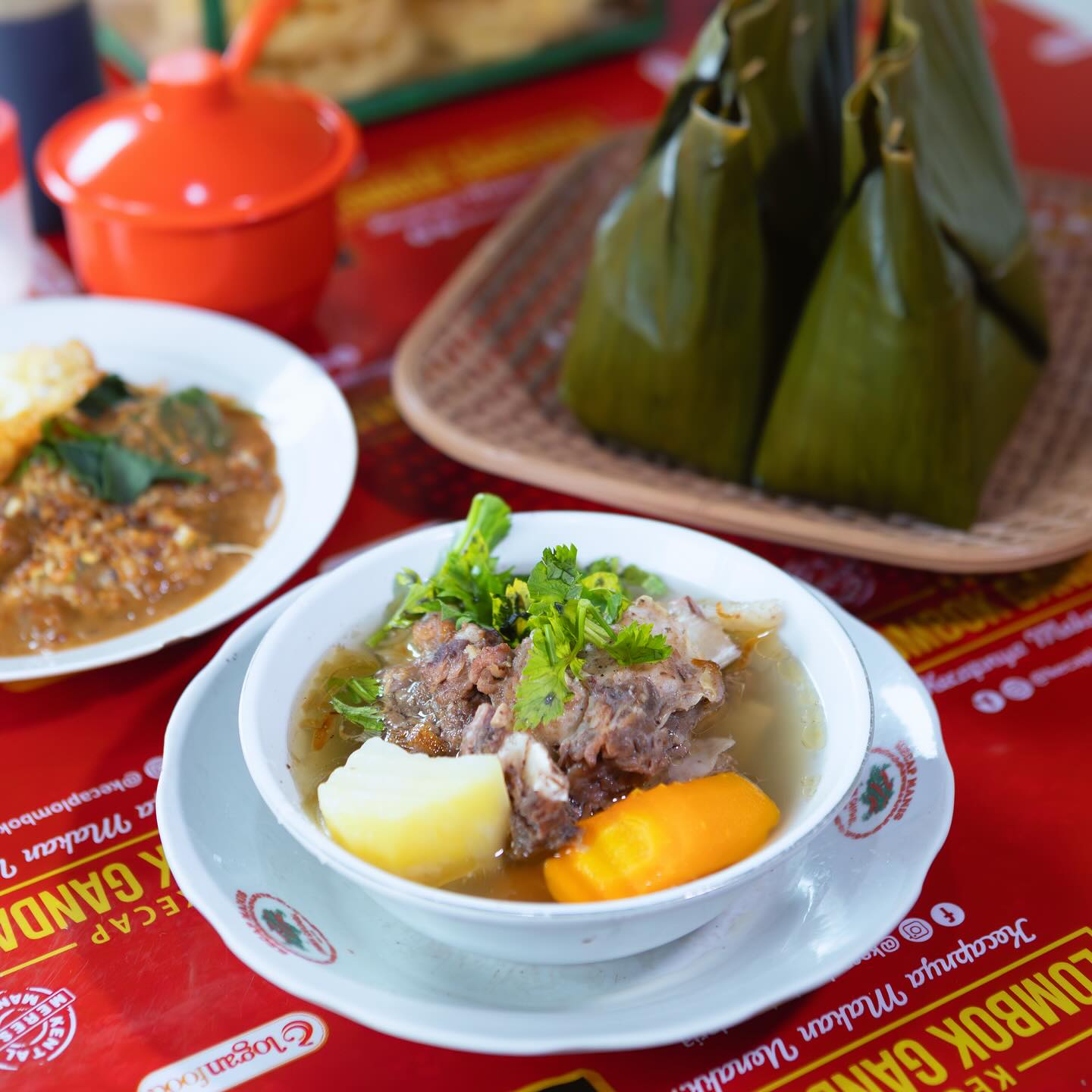 Demi sop buntut 28k ini, rela deh balik lagi ke Tawangmangu