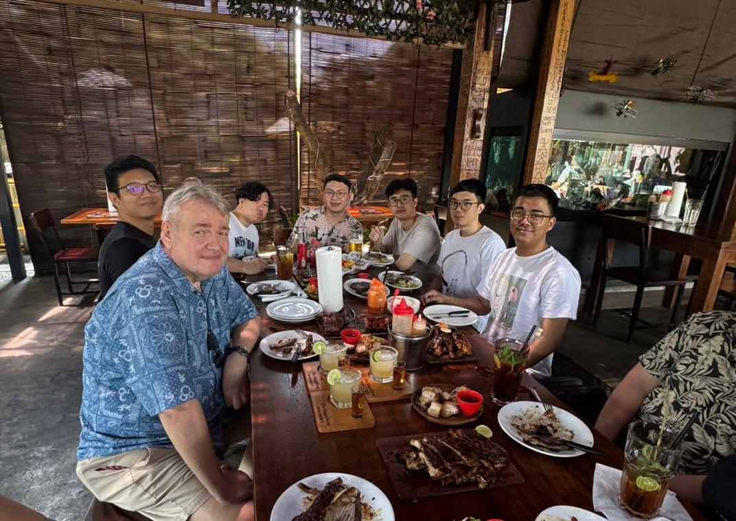 Naughty Nuri's Bali, si Raja Antrean! Iga Babinya beneran worth it nunggu sejam? 2