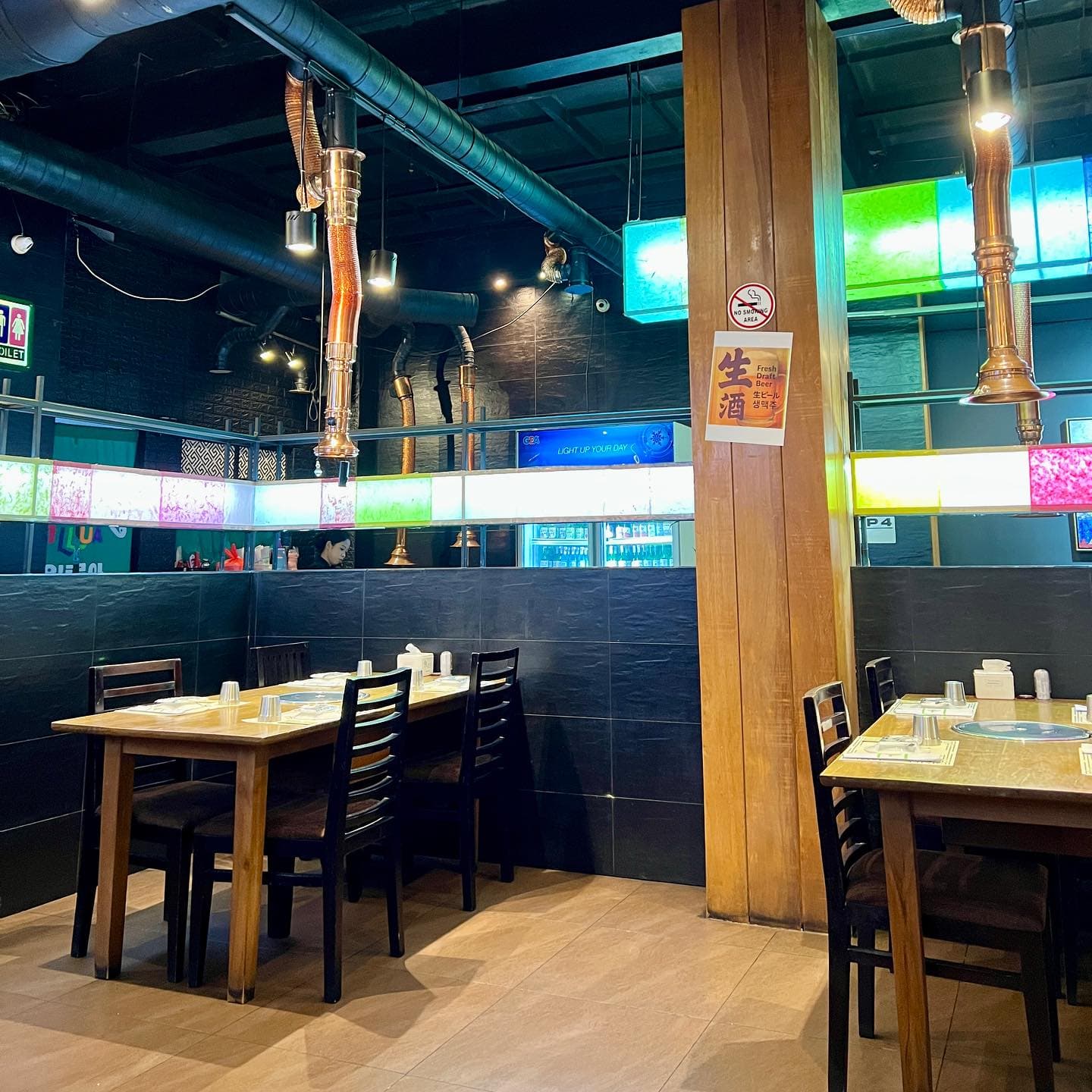 Where to Nongkrong late-night in Jakarta? Forget SCBD, this Korean Bar is the real answer. 3