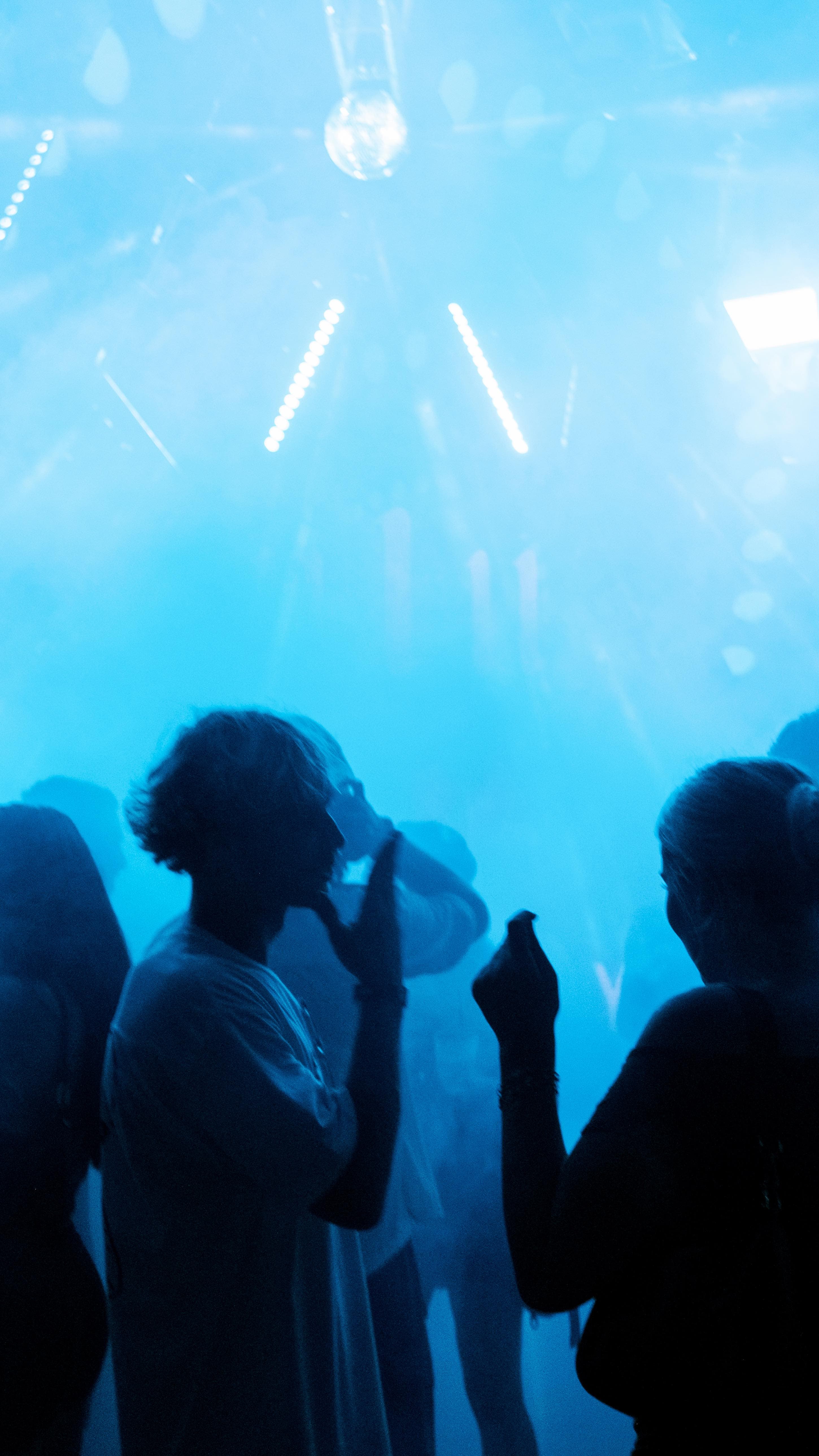 Who says Uluwatu is only for surfing? This 8-year OG cliff bar is the ultimate sunset spot 2