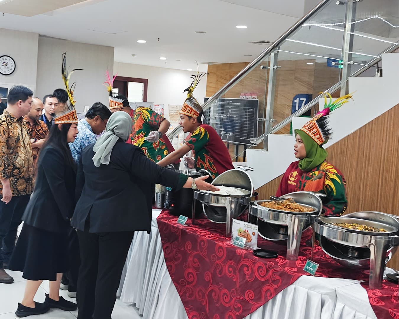 Nongkrong keluarga di Kelapa Gading, jangan asal masuk sini! Ini plus minusnya.