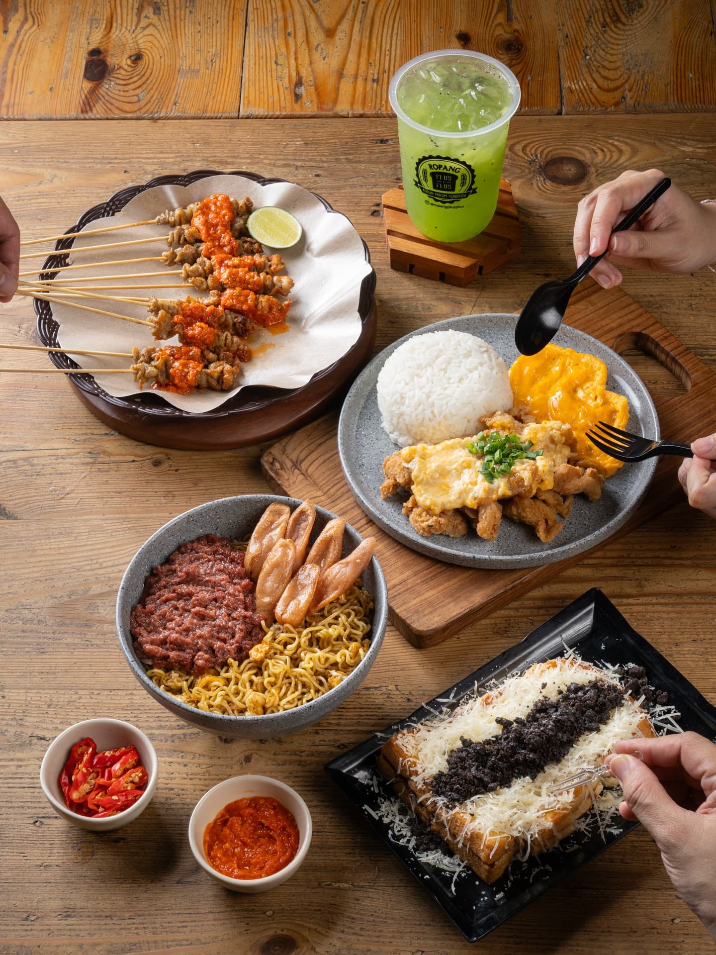 This Pluit spot is killing the Indomie game! But be warned: 1hr+ queue & secondhand smoke…