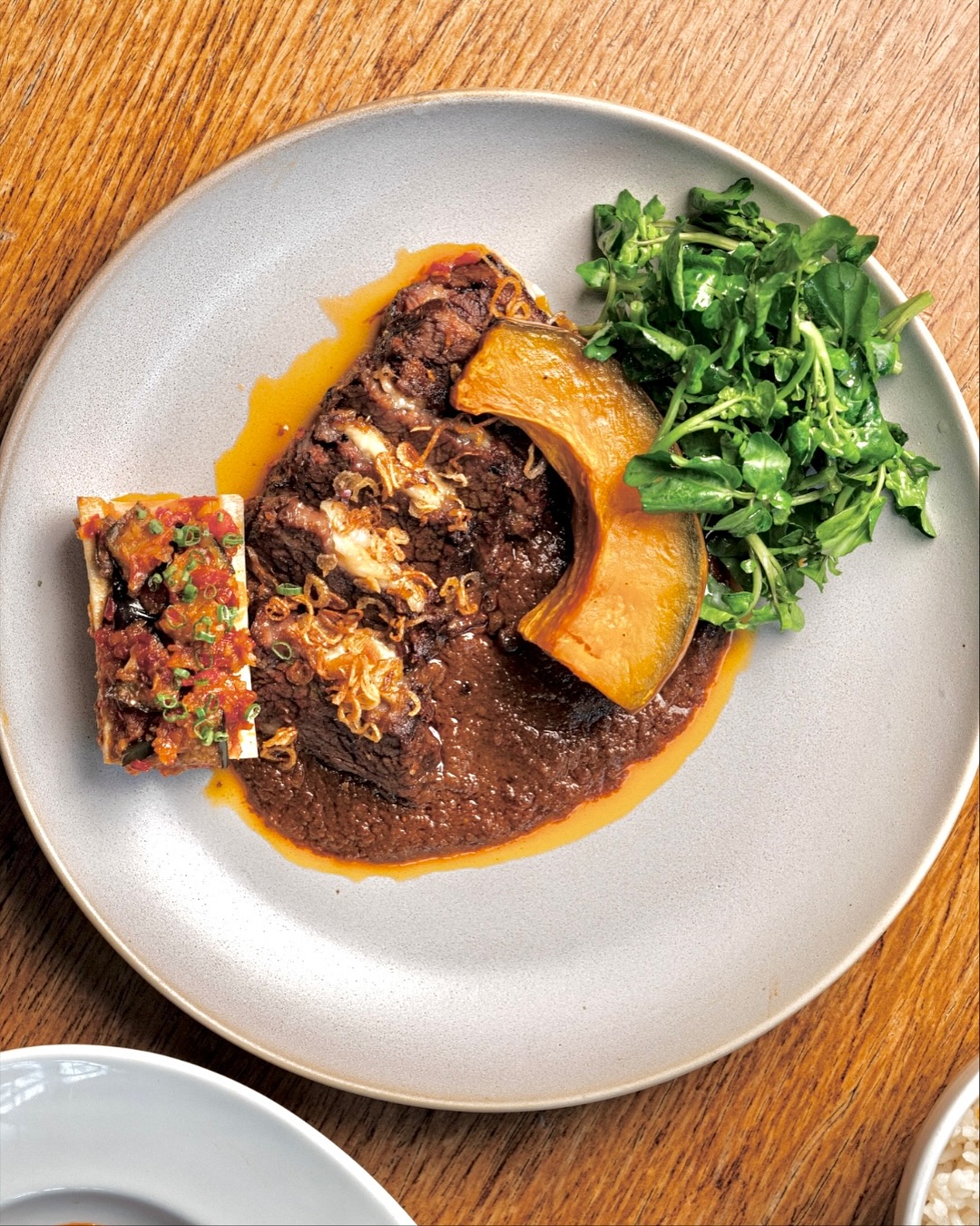 三宝垄这家西餐，牛排封神但Live Band差点把我送走