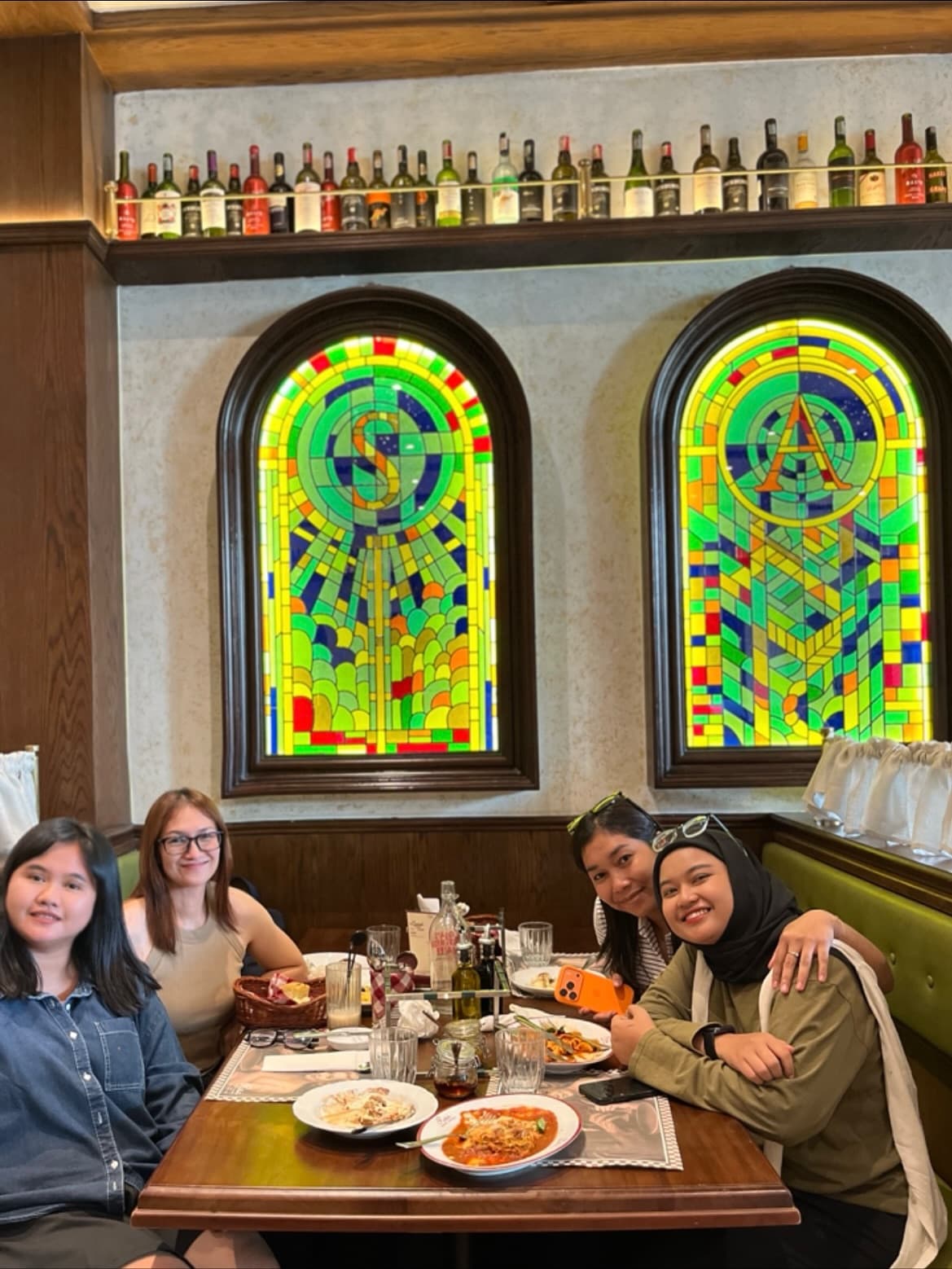 Tiramisu-nya Mantap, aku rela balik lagi! Tapi menu yang satunya… mendingan kabur aja deh 🏃‍♀️ 6