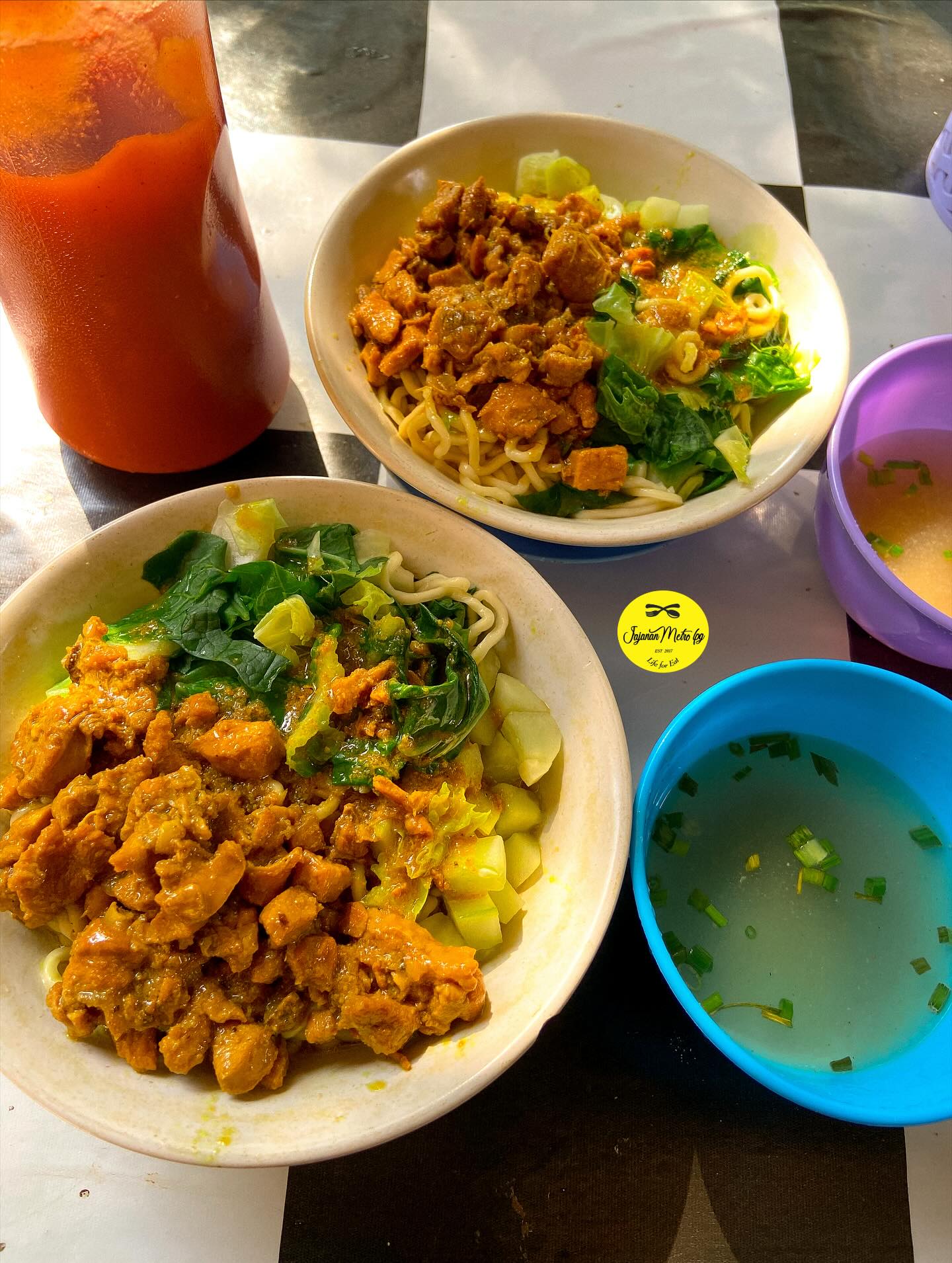 How dare this residential Bakmi in Lampung close at 2 PM?