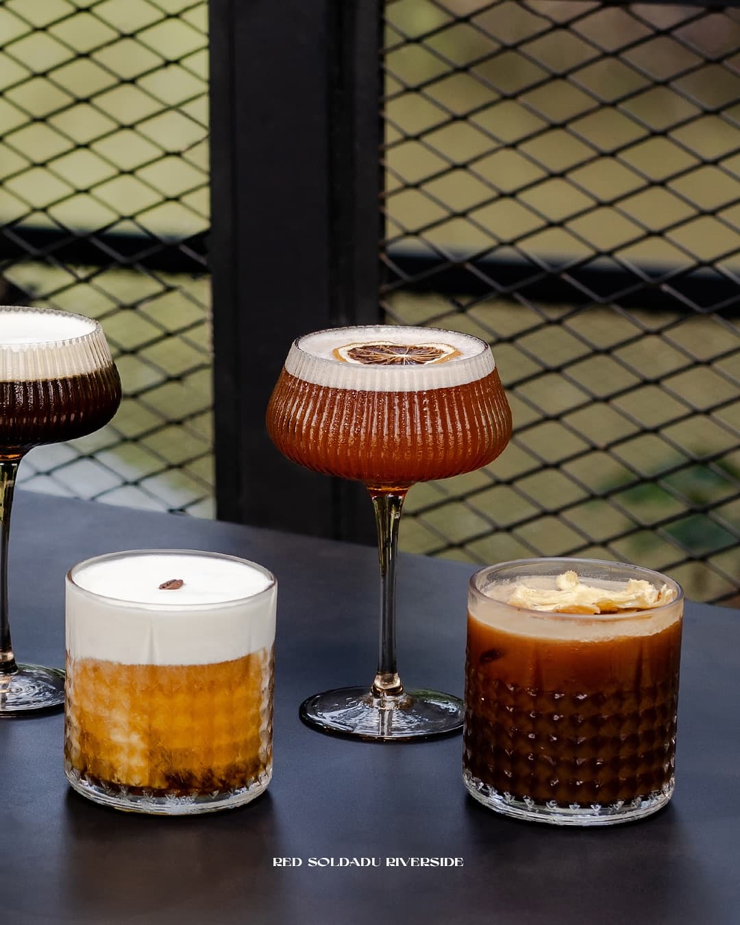 雅加达东部的朋友，别再挤商场了！这家河边绿洲才是真Nongkrong圣地 3