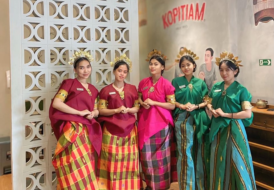 Kopitiam "Legend" di Makassar ini, mending dateng cuma demi cakwe-nya yang Mantap 3