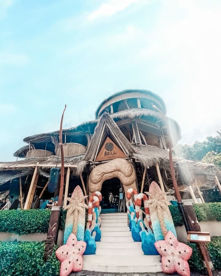 Nongkrong di rumah pohon bambu Bali ini? Mending datengnya abis jam 3 sore aja! 😉 5