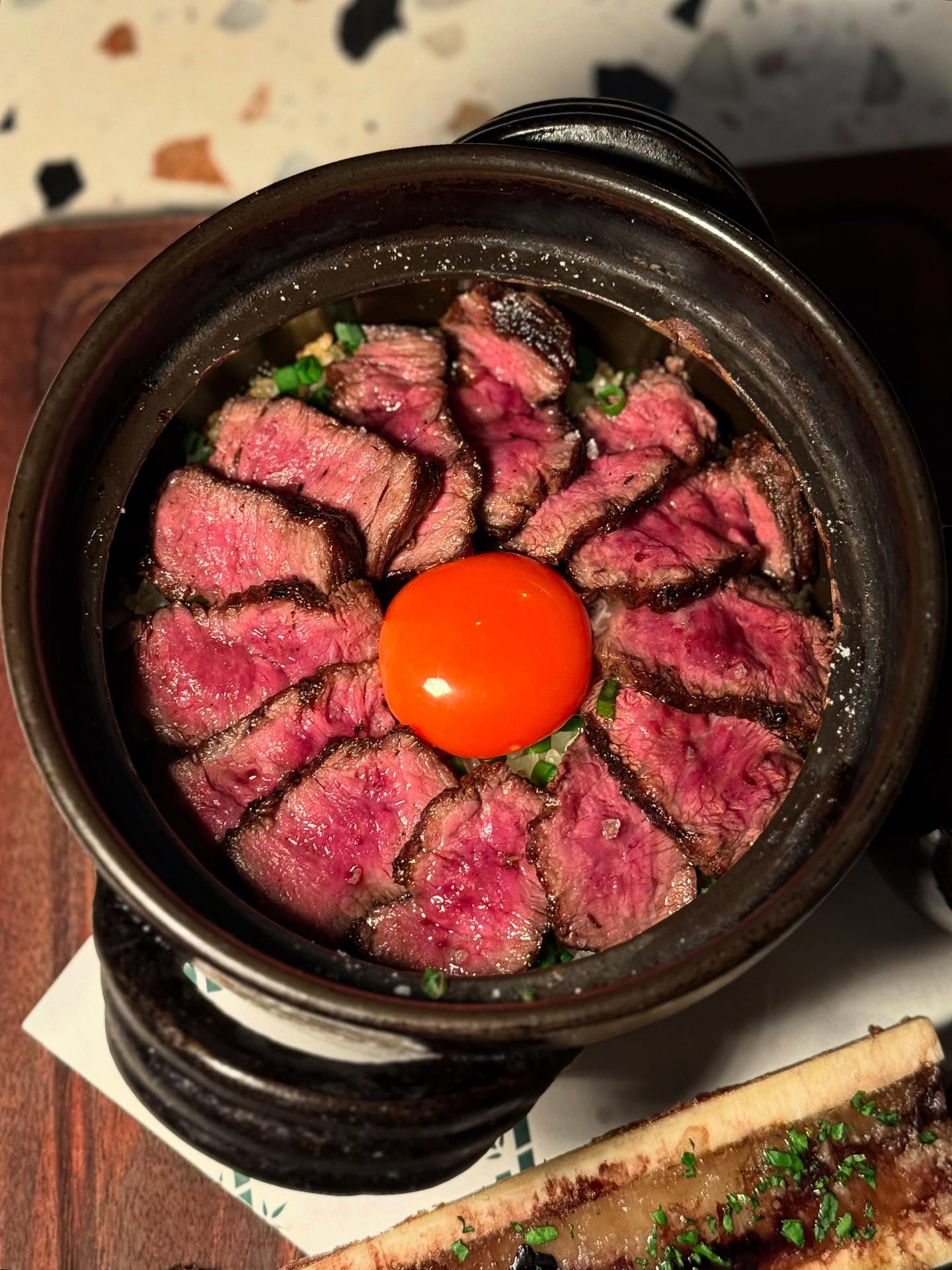 Bandung's Viral Garden Restaurant: Photo Paradise or Social Disaster? 5