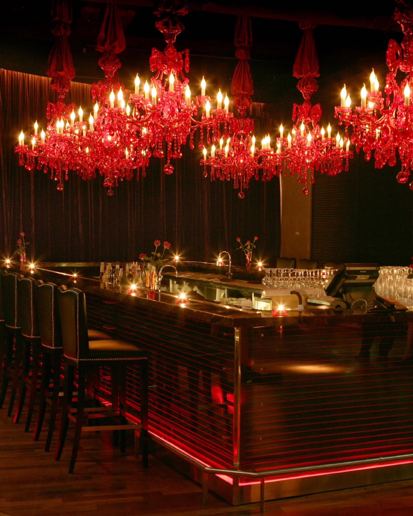 雅加达CJ's Bar，一半是顶级Live Band，一半是大型交友现场？ 2