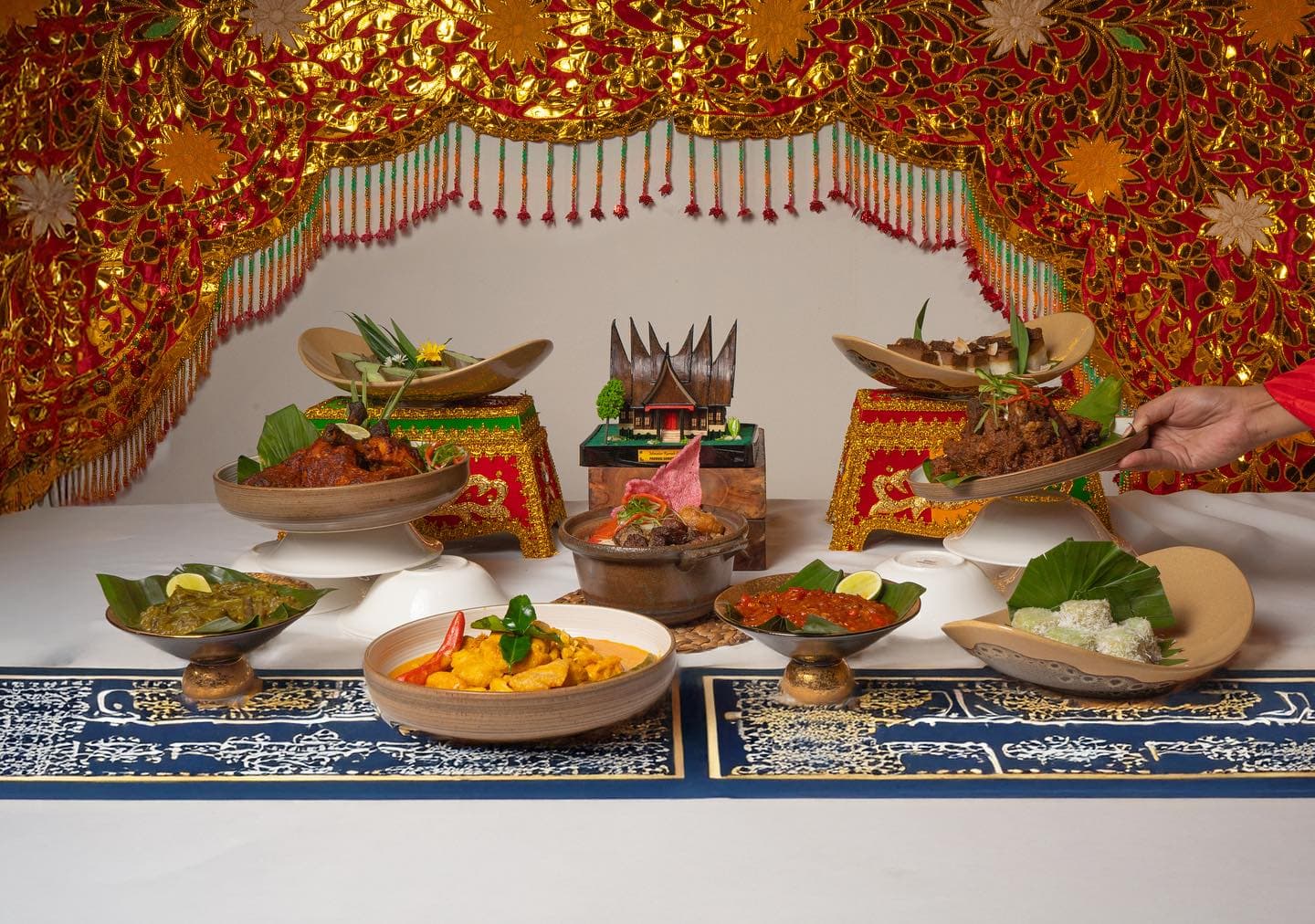 Udah gue cobain Buffet Le Méridien Jakarta, dan jujur... ada unek-unek yang harus keluar