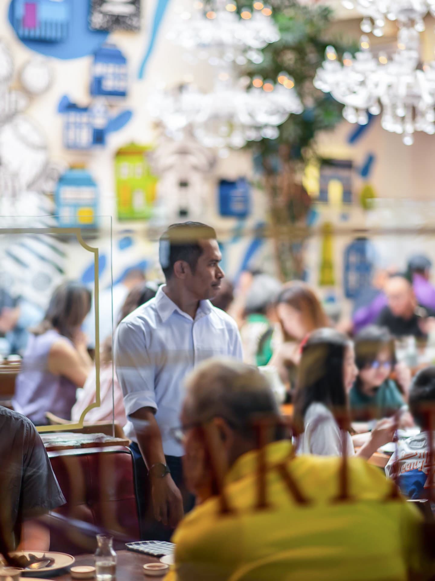 Nongkrong di fine dining Jakarta 850k, eh yang paling mantap malah roti gratisnya? 2