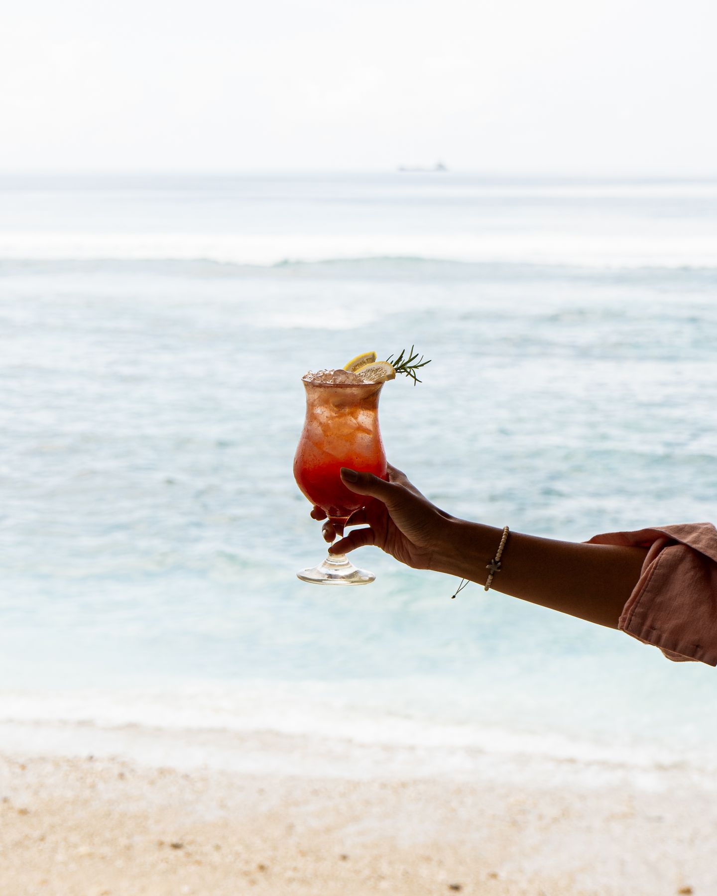 Bayar 800k buat turun tebing, Sundays Beach Club beneran Chill atau cuma akal-akalan? 2