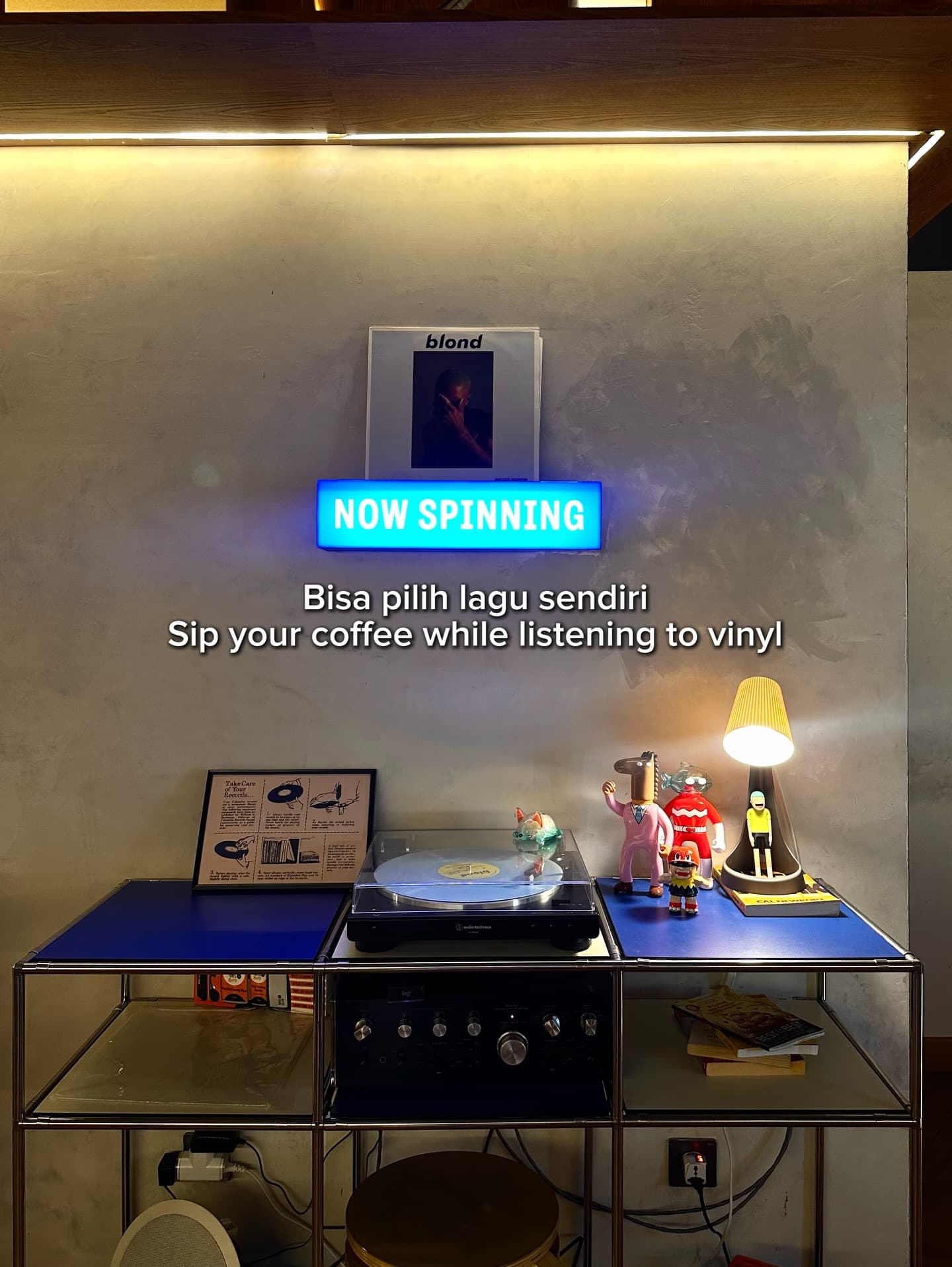 雅加达东区新玩法：在理发店楼上听黑胶喝咖啡？ 3