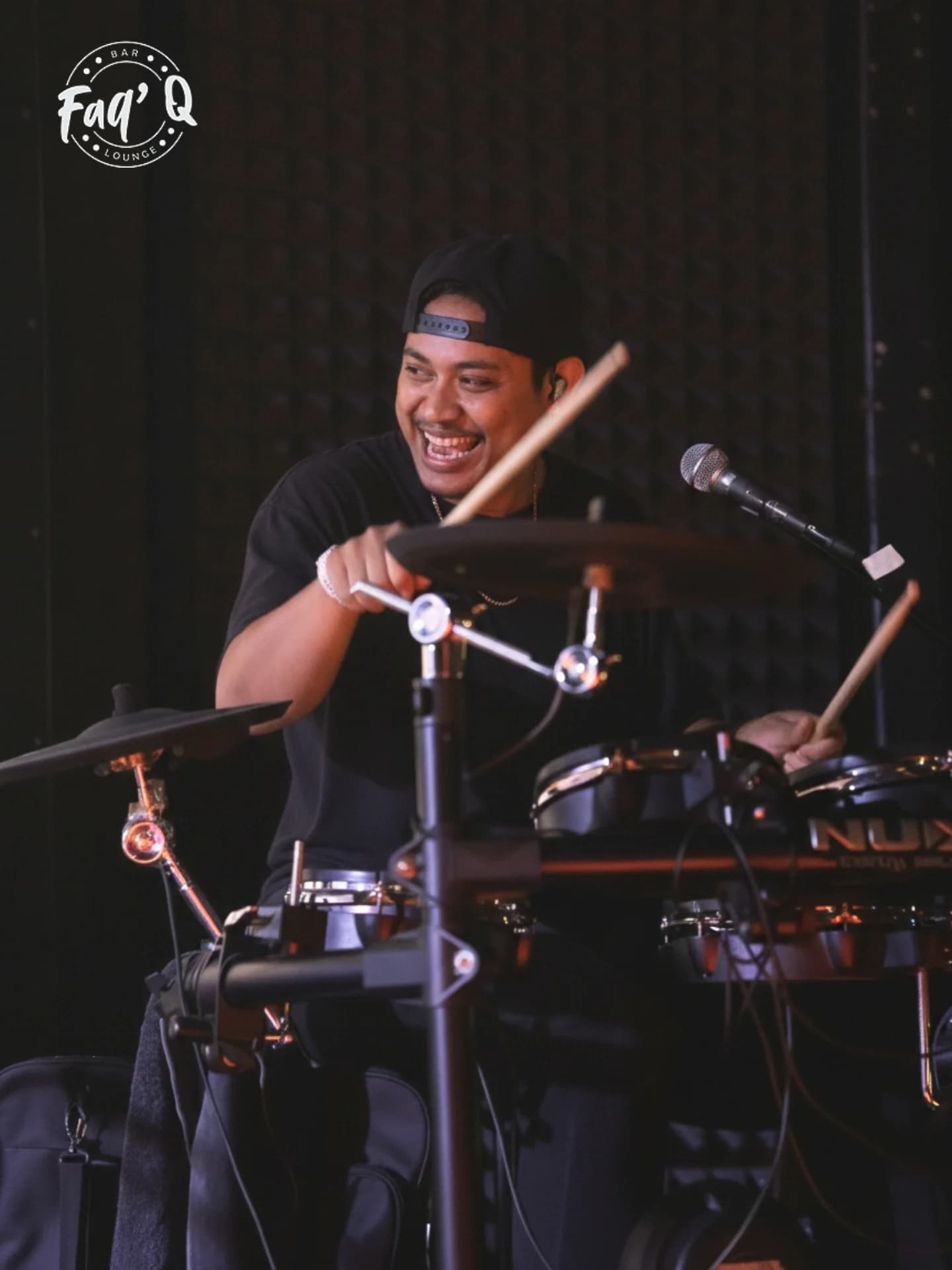 Geng team building Pluit, merapat! Area biliar super gede + Live Band, tapi ada minusnya nih, gue spill duluan 3