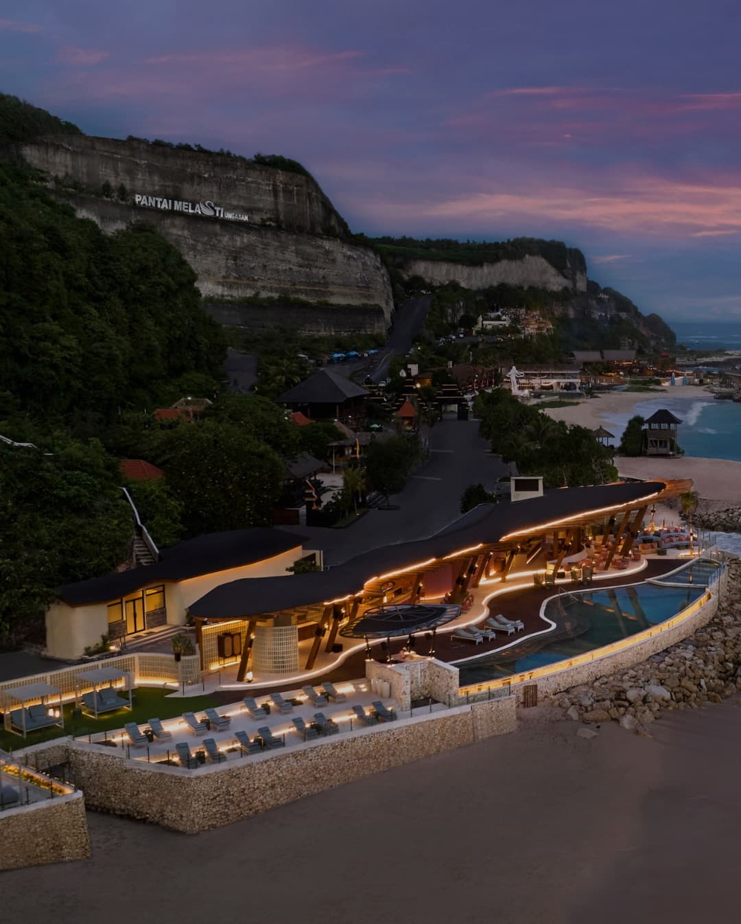 Who says Melasti Beach is just crowds? I'm only telling you about this new Beach Club 8