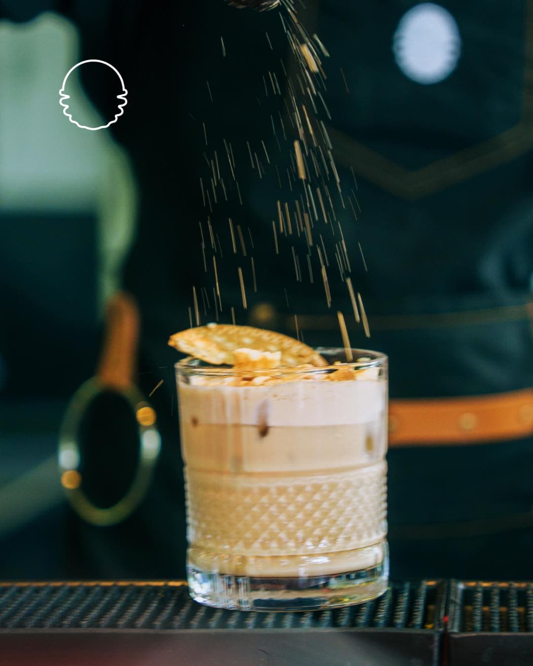 Anak musik merapat! 🎧 'Basecamp rahasia' di lantai 2 Jakbar, DJ-nya lebih bikin candu dari alkoholnya, anjay 2