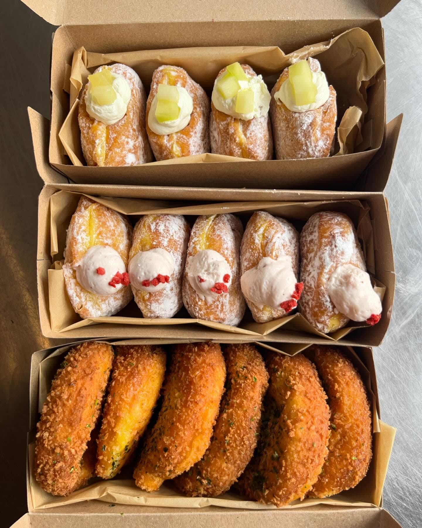 Antre 1 jam cuma buat bau amis telur? Donat viral Blok M, mending skip aja 6