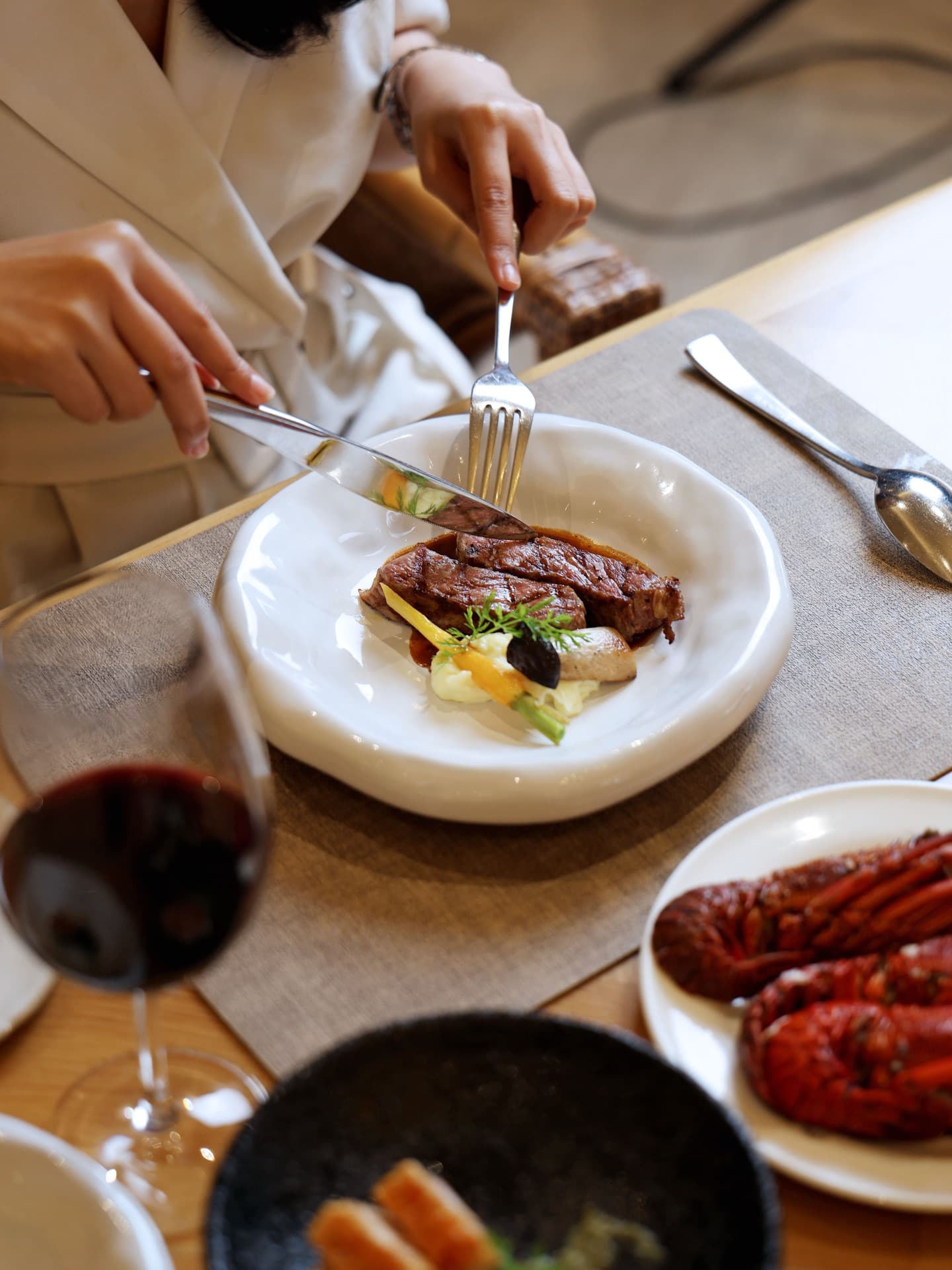 Steak paling mantap di Jakarta, tapi servisnya kayak buka blind box? 2