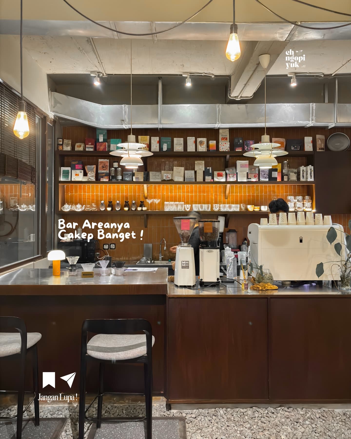 Calling all Jakarta Digital Nomads! This WFC spot is Mantap—flawless, besides the greasy smell.