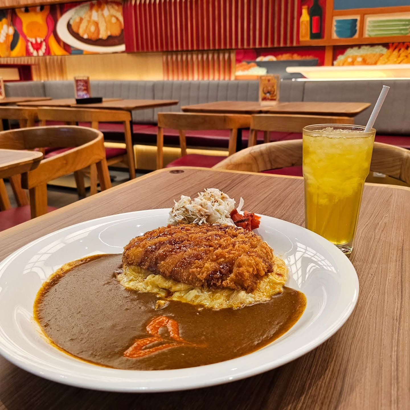 Modal di bawah 250rb udah bisa makan sampe begah! Sumpah, buat kari 'monster' di Jakarta ini gue beneran makasih banget sih