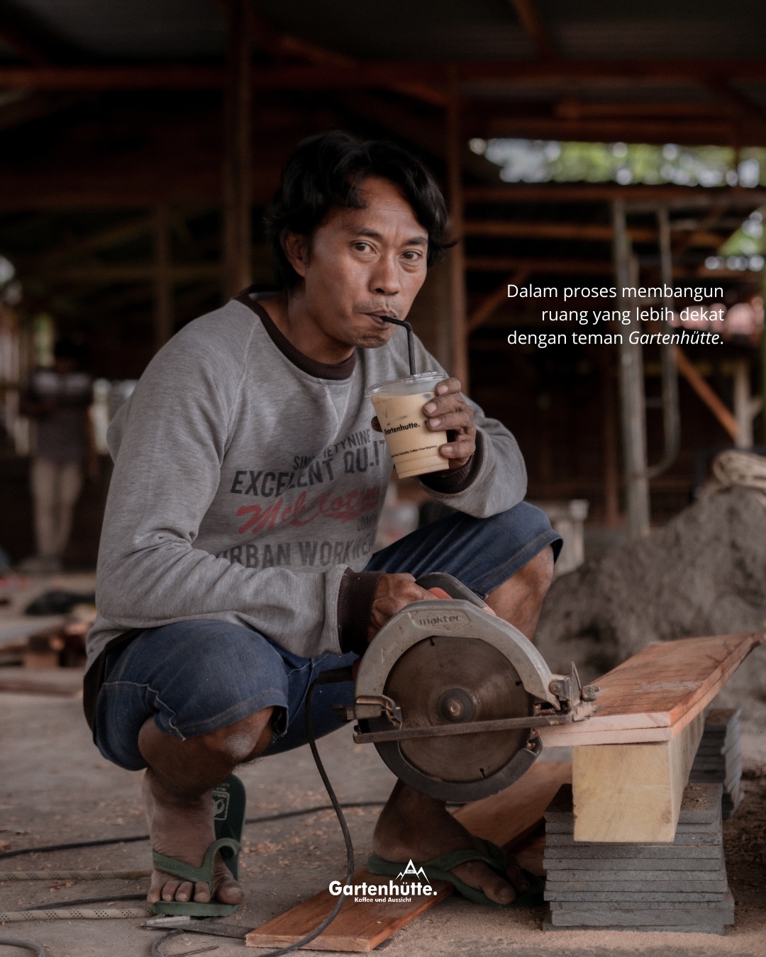 Google 4.6分的山顶咖啡馆，味道真的配得上风景吗？