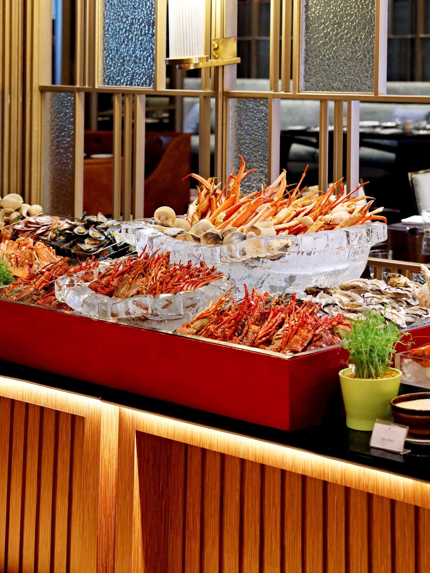 花近百万吃Ritz-Carlton自助？雅加达Asia餐厅我劝你先看完这篇