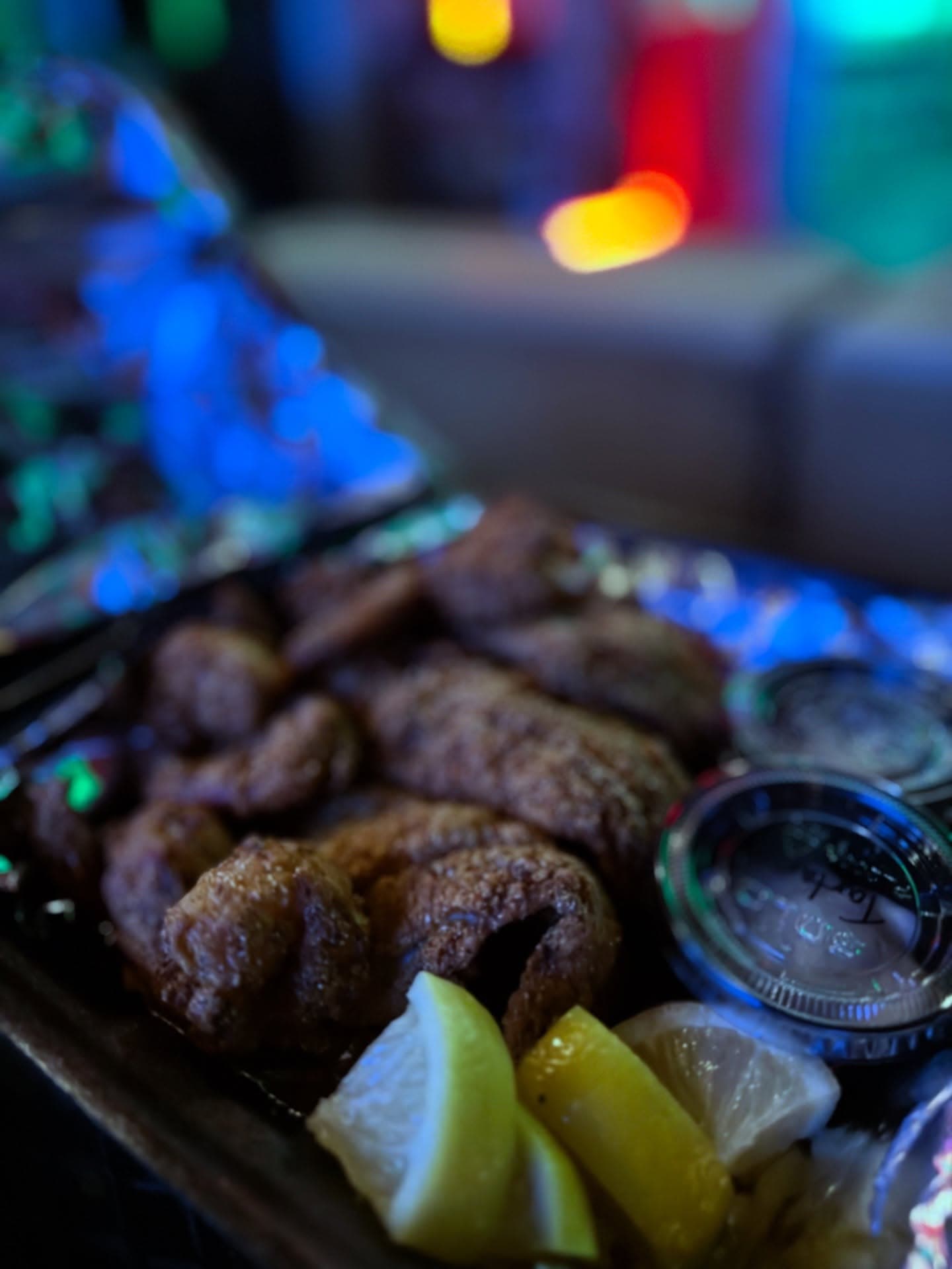 Rating Google 4.8, tapi kok gue hampir berantem? Anjay, bar Jakarta ini dalem banget 5