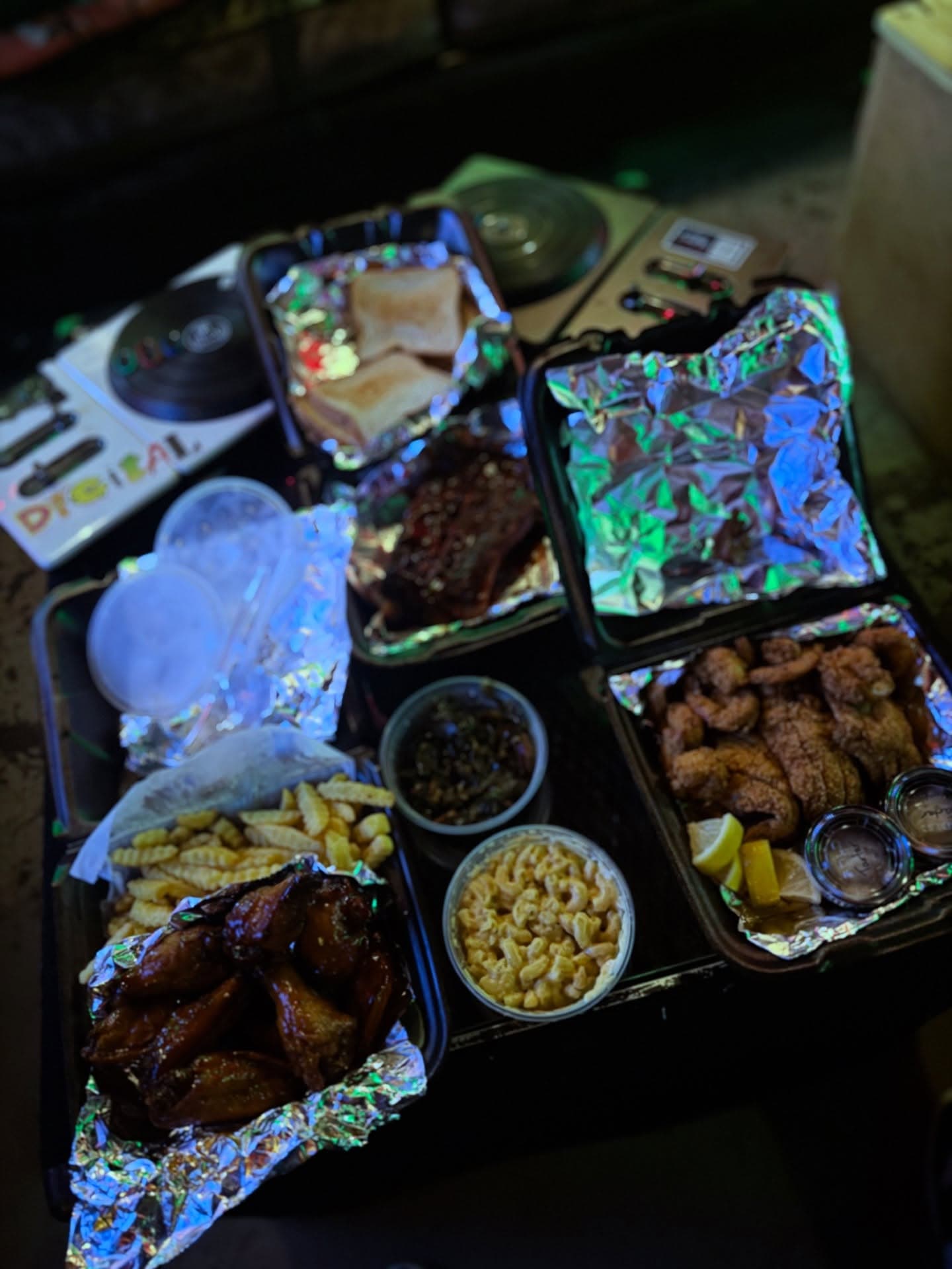 Rating Google 4.8, tapi kok gue hampir berantem? Anjay, bar Jakarta ini dalem banget 6