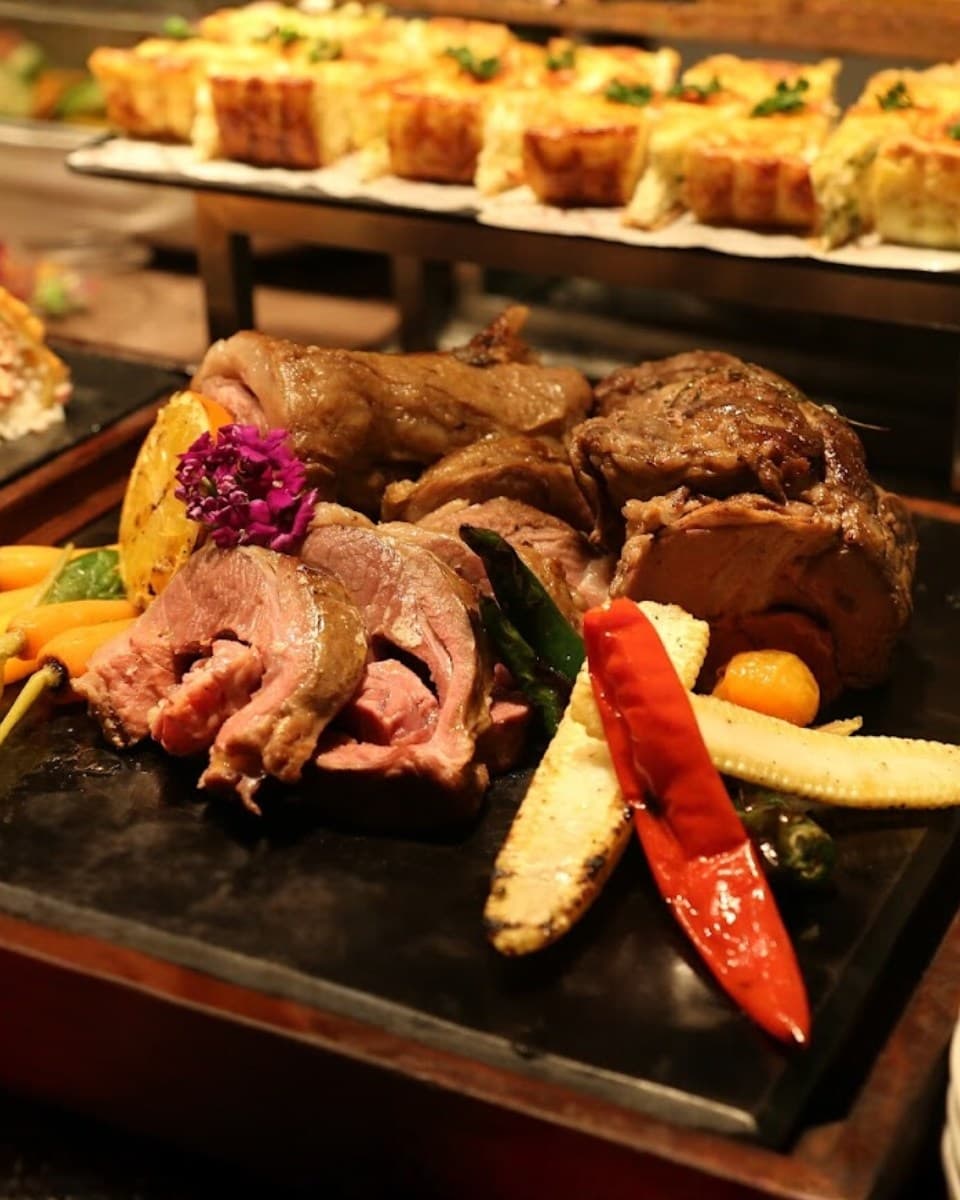 人均80万吃冷饭？雅加达Sana Sini自助，求你别再吹了！