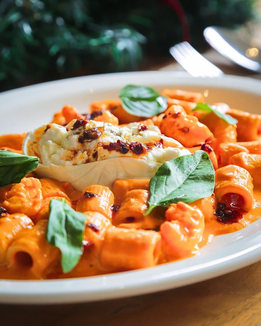 Jangan cuma liat rating 4.7 Google! Tempat Nongkrong viral di Jakarta ini setengahnya Mantap, setengahnya Anjay.