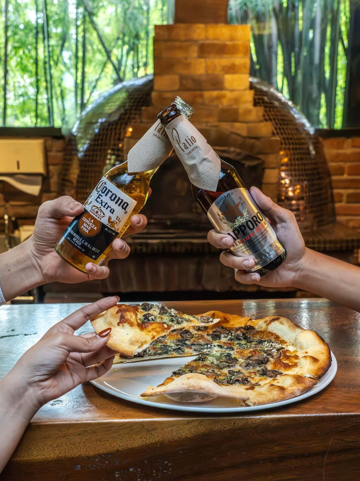 Jakarta Date Night Crew, get in here! I've cracked the secret to ordering at Patio.