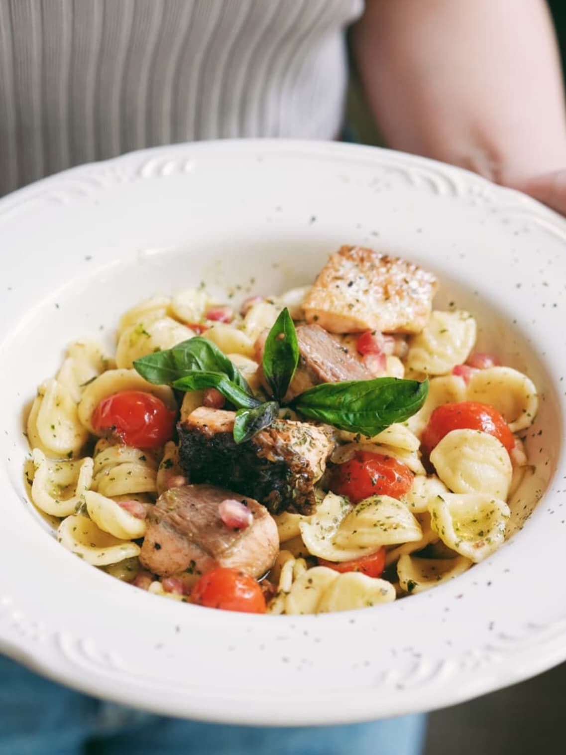 Attention, Jakarta Photo Lovers! This Gading Art Gallery Cafe: Pros & Cons Revealed. 5