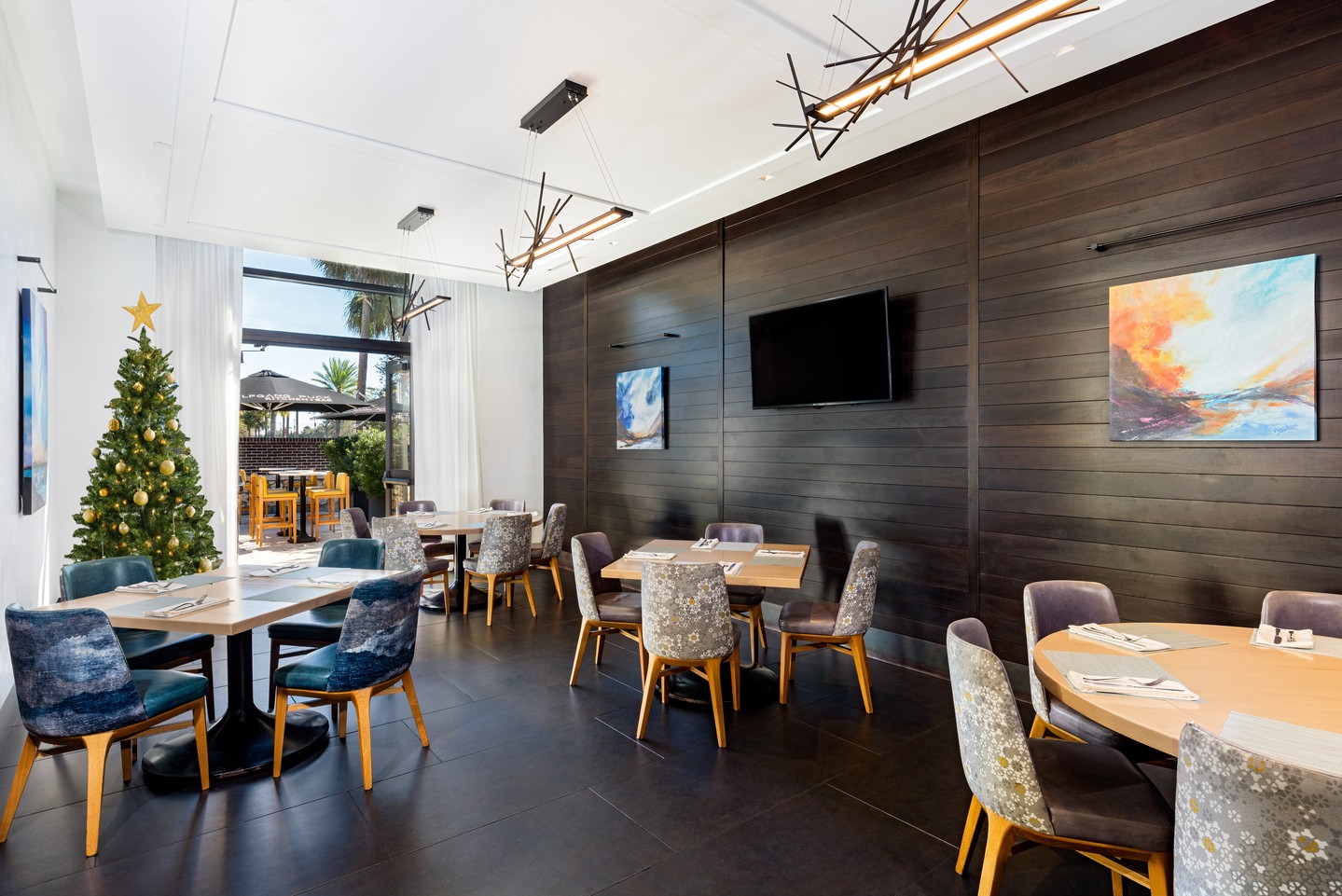 Dining at a Michelin Chef's Restaurant in Bali Airport: A Treat or a Tribulation? 3