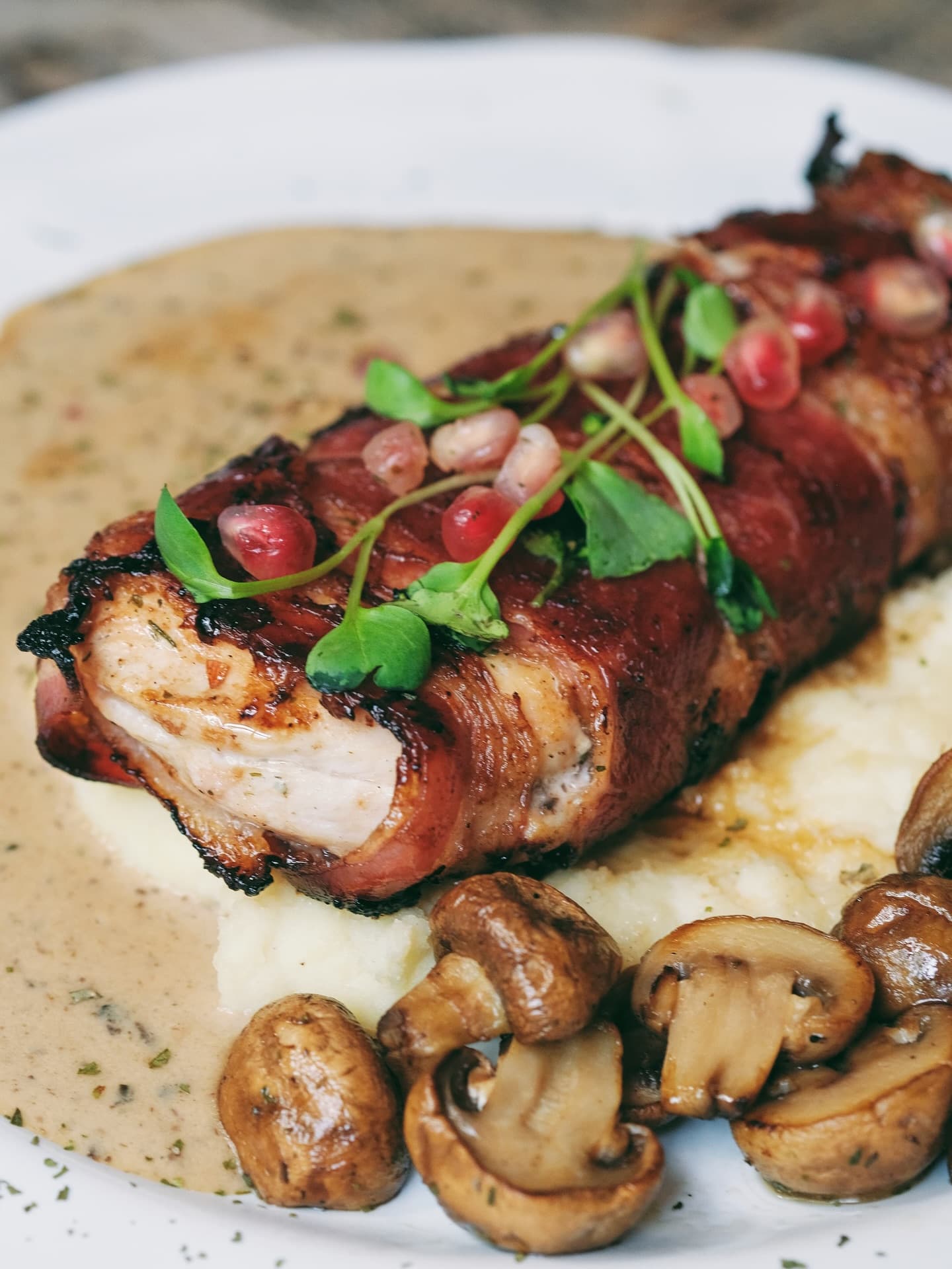 Attention, Jakarta Photo Lovers! This Gading Art Gallery Cafe: Pros & Cons Revealed. 4