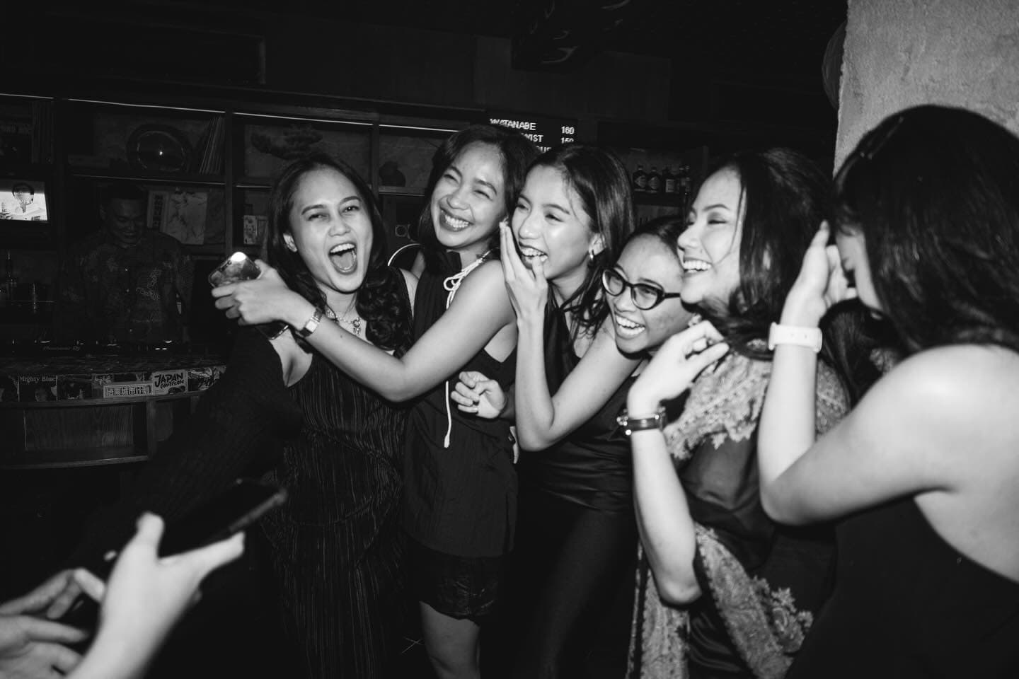 Anak R&B, merapat! Musik di Bar Jepang Jakarta ini lebih bikin candu dari minumannya, Anjay 3