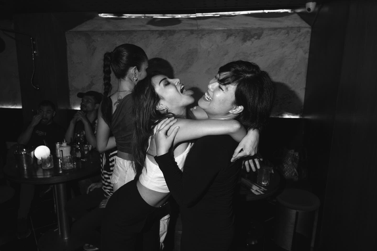 Anak R&B, merapat! Musik di Bar Jepang Jakarta ini lebih bikin candu dari minumannya, Anjay 5