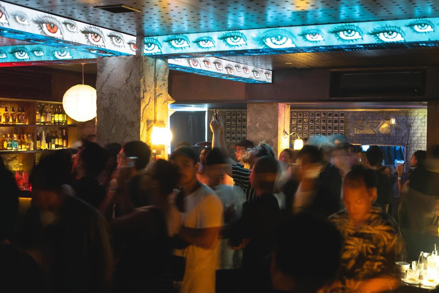 Anak R&B, merapat! Musik di Bar Jepang Jakarta ini lebih bikin candu dari minumannya, Anjay 7