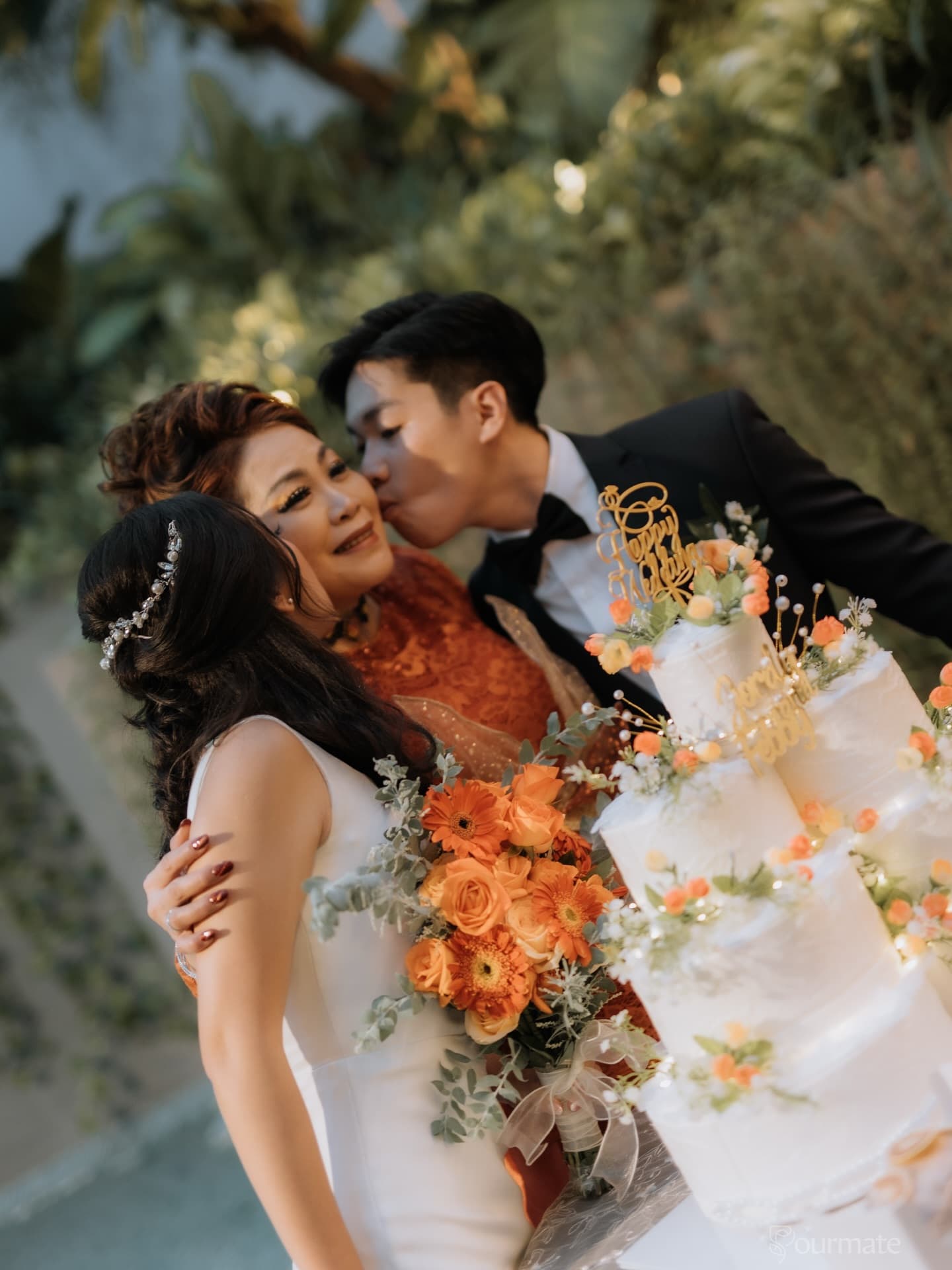 Jangan cuma liat fotonya! Resto taman viral di Jakarta ini, lebih mantap datengnya pas malem 5