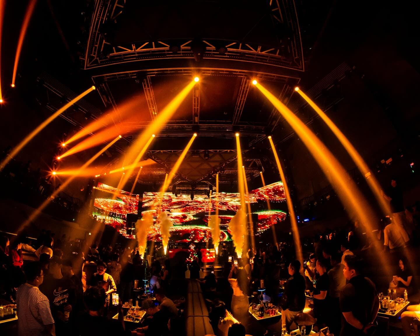 安检比总统府还严的夜店，W Super Club Gatsu值得冲吗？ 3